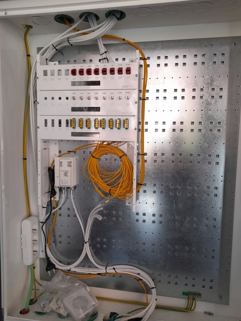 FG - Telecomunicações e Eletricidade — Fotos 3